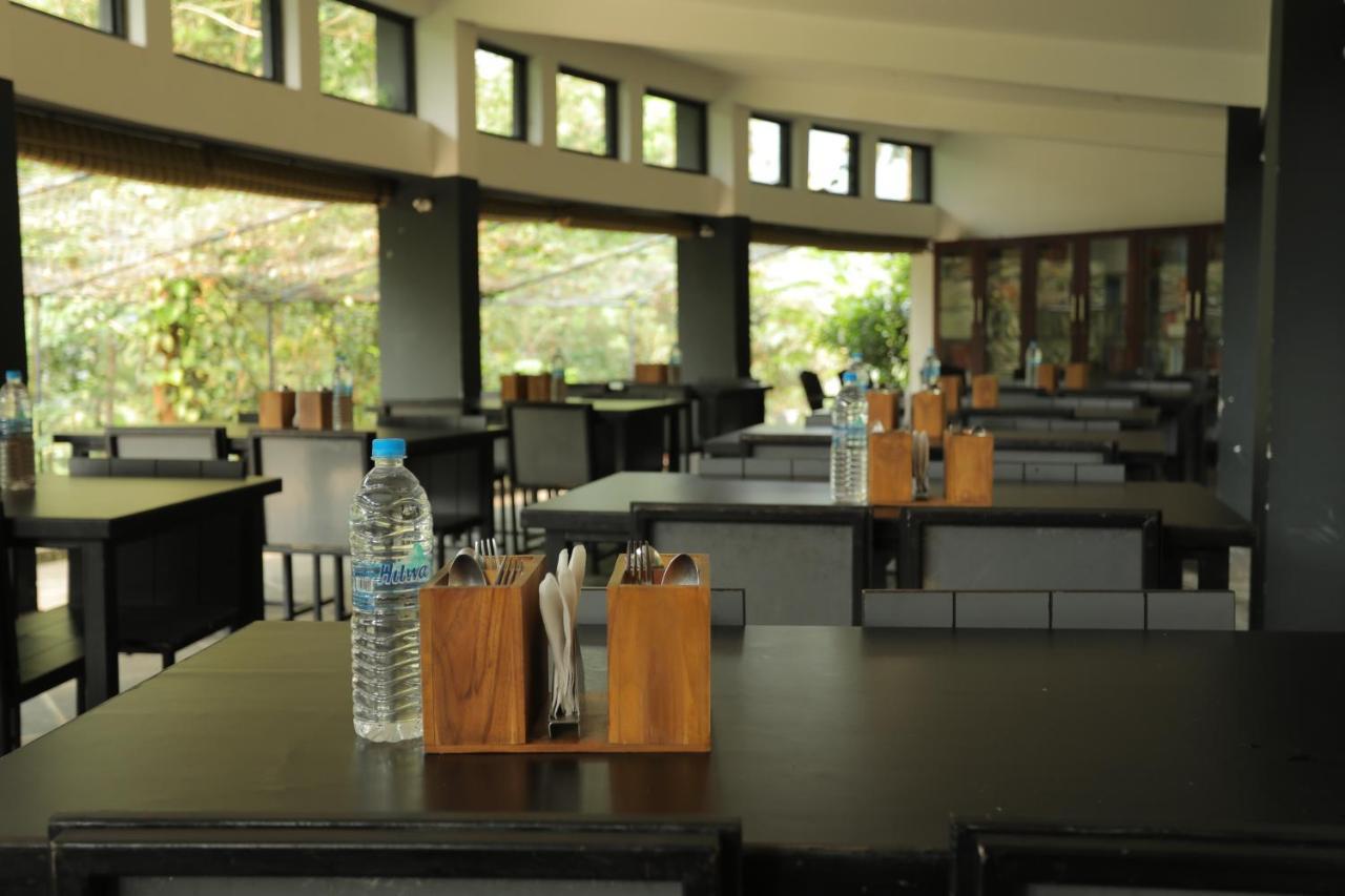 Hotel Sattva-The Awakening Garden Kakkadampoyil Exterior foto